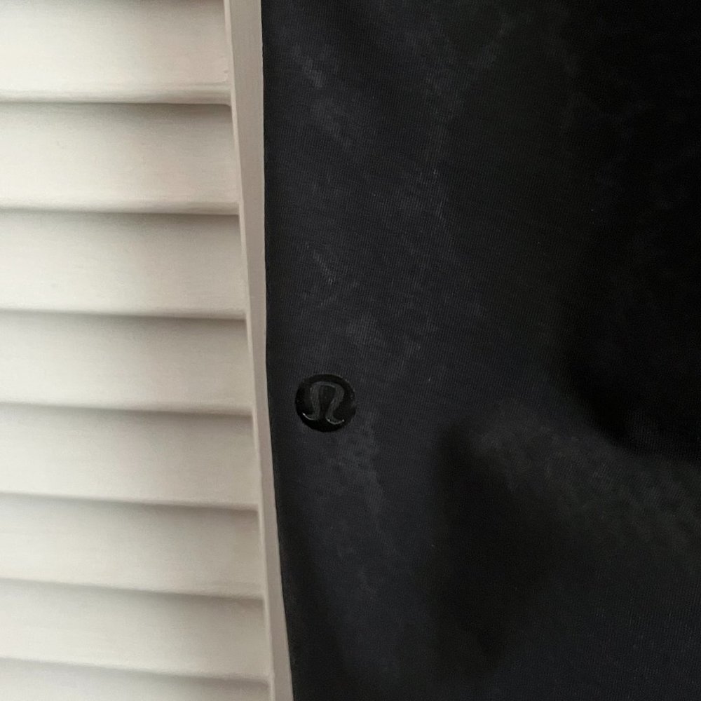 Lululemon Jet Crop *Full-On Luon Desert Snake Deep Coal Black fit size 10 rare - Picture 8 of 9
